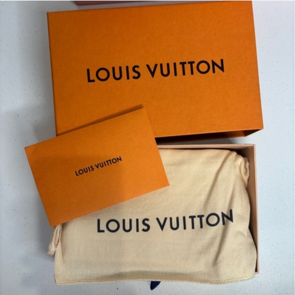 LOUIS VUITTON FLORE Brown And Pink Chain Wallet - Picture 11 of 16